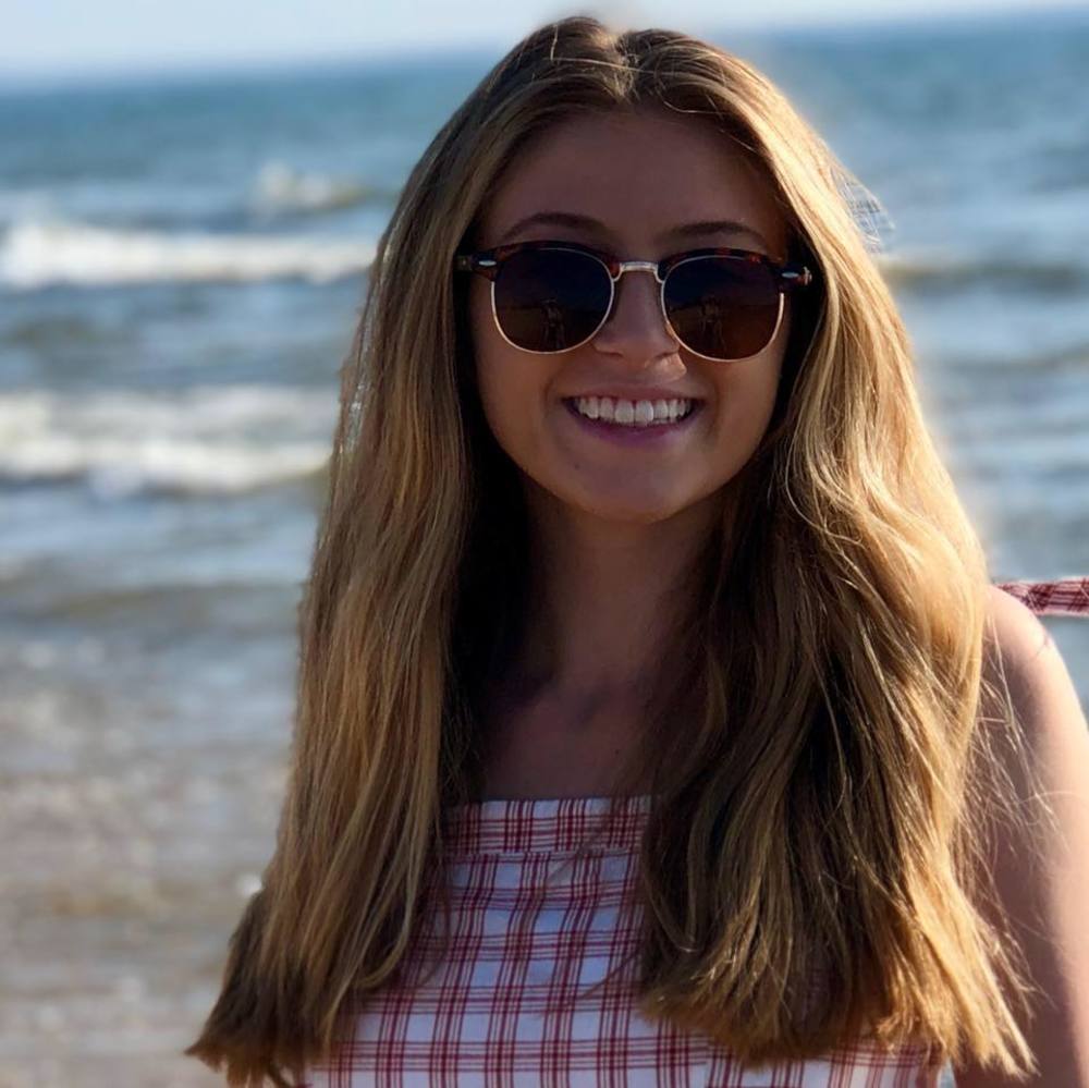 Meet your Posher, Leana